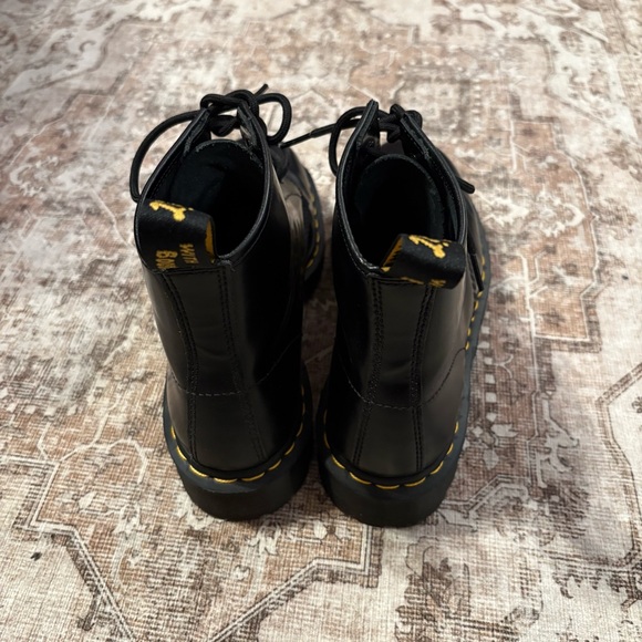 DR. MARTENS 101 BEX SMOOTH LEATHER ANKLE BOOTS Size Men’s 9 | Women’s 10 - Picture 5 of 6